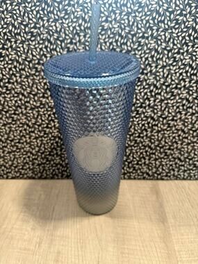 USED STARBUCKS BLUE/SILVER ICICLE OMBRE TUMBLER 24-OZ